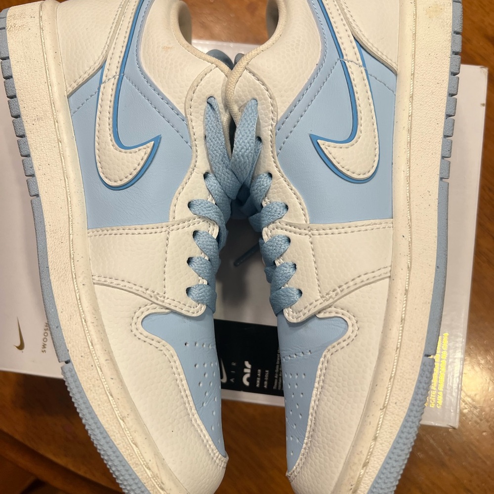 Women’s air jordan 1 low se